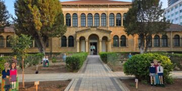 ΕΚΠΑ: Πτυχία επί πληρωμή μέσω… Κύπρου