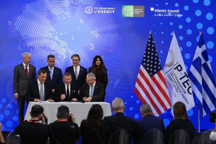 ΑΝΤΑΡΣΥΑ: Οι ενεργειακές συμφωνίες Ελλάδας – ΗΠΑ, θυσία της ζωής της εργατικής τάξης και του περιβάλλοντος για τα κέρδη των καπιταλιστών