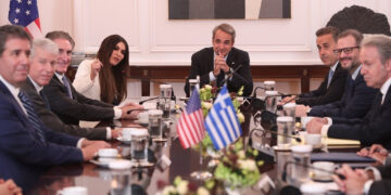 Πολυτεχνείο: ∆εν μένουμε στη νοσταλγία, πάλη για μια «τρικυμία καινούργια»