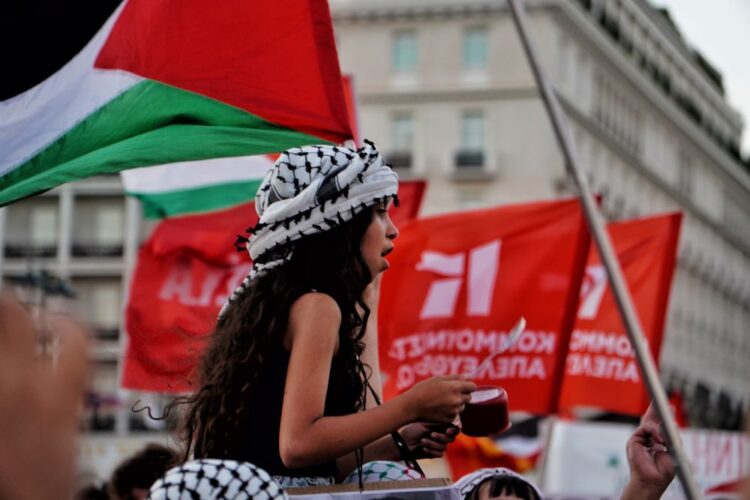 Κομμουνιστική Απελευθέρωση για Πολυτεχνείο: Με τις σημαίες των νέων εξεγέρσεων και επαναστάσεων ενάντια στην καπιταλιστική βαρβαρότητα