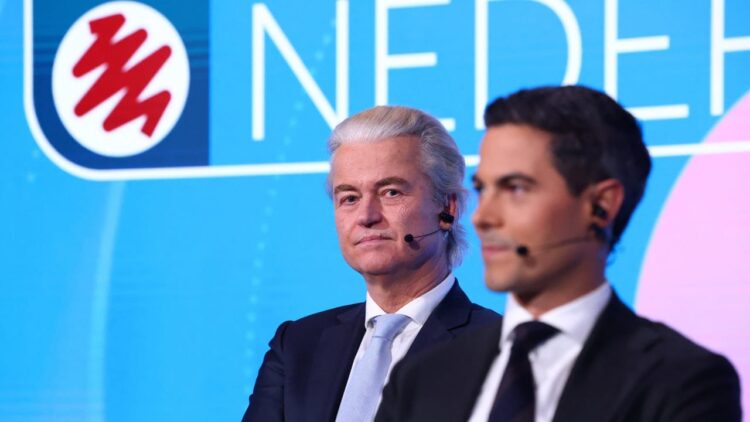 Ολλανδία: Ανακατατάξεις, χωρίς ανατροπές