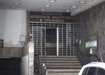 Νέοι εκβιασμοί για την αξιολόγηση στο ΥΠΑΑΤ