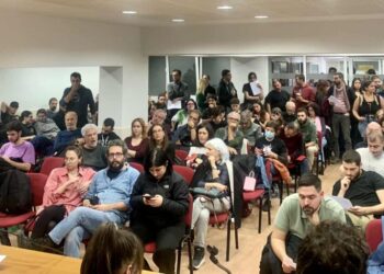 Μαζική συνέλευση που επικύρωσε δημοκρατικά και με σαφήνεια την απομάκρυνση
