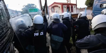 ΚΕΔΔΑ: Εντείνουν την αστυνομική βία σε βάρος των αγροτών με πλαστικές σφαίρες και ποινικές διώξεις σε βάρος κτηνοτρόφων