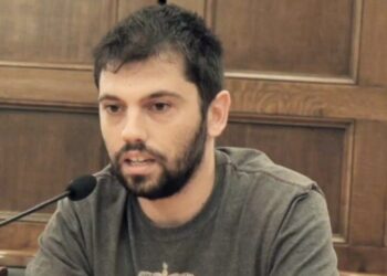 Στεκόμαστε στο πλευρό του Νίκου Ρωμανού: 100 πανεπιστημιακοί υπογράφουν κείμενο στήριξης