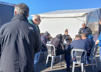 H Κομμουνιστική Απελευθέρωση στα μπλόκα, στο πλευρό των αγροτών