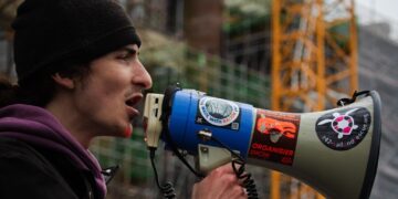 Internationale Jugend (Διεθνιστική Νεολαία): Να σαμποτάρουμε τα πολεμικά τους σχέδια!