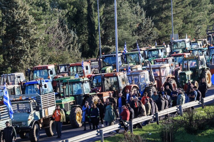 Η ΑΝΤΑΡΣΥΑ στηρίζει τους αγωνιζόμενους αγρότες και καταγγέλλει την αστυνομική καταστολή