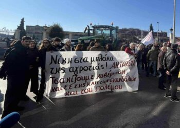 Θεσσαλονίκη: Μαζικός αγροτικός αποκλεισμός στο λιμάνι, απάντηση στον προκάτ-διάλογο (φωτο+βίντεο)