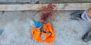 Ελληνικό: Σοβαρός τραυματισμός μετανάστη εργάτη στο ίδιο εργοτάξιο θανάτου