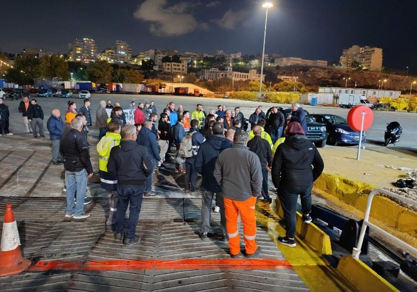 ΠΕΝΕΝ: Συνεχίζεται για 4η ημέρα η απεργία στα πλοία RO/RO – «Δεν κάνουμε πίσω»