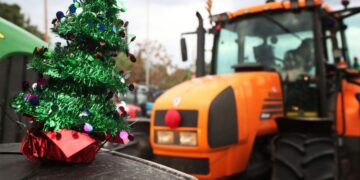 Αγρότες: Μπλόκα στην κοροϊδία, δρόμοι για την ανατροπή