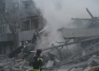 Ουκρανία: Το παζάρι συνεχίζεται,  ο πόλεμος μαίνεται