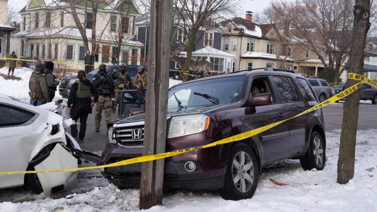 ΗΠΑ: Ξεχειλίζει η οργή μετά την εν ψυχρώ δολοφονία 37χρονης στη Μινεάπολη από πράκτορα της ICE (βίντεο)