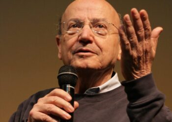 Εκδήλωση-συζήτηση της Λέσχης Αναιρέσεις με τον Θόδωρο Αγγελόπουλο για τη «Σκόνη του Χρόνου» (2009)