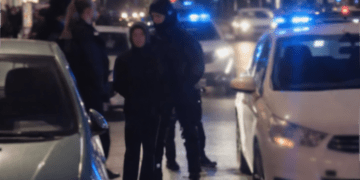 Θεσσαλονίκη: Προσαγωγές και επίθεση ΜΑΤ με κρότου-λάμψης σε διαδηλωτές αντισυγκέντρωσης για τα Ίμια