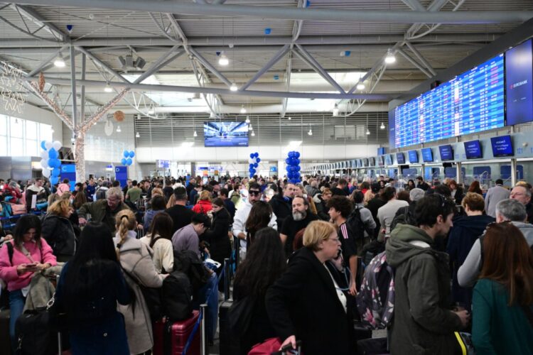 ΑΝΤΑΡΣΥΑ: Κρατικοποίηση χωρίς αποζημίωση και με εργατικό έλεγχο των αερομεταφορών και των αεροδρομίων