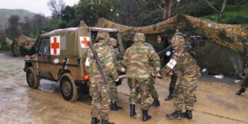 Στρατός: Κατάργηση αναβολών για τους ειδικευόμενους γιατρούς