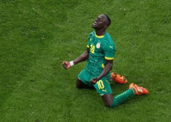 Κοράκια και στραγάλια