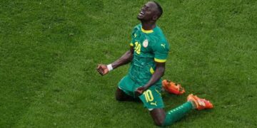 Κοράκια και στραγάλια