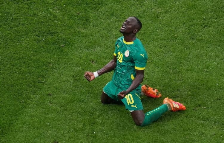 Κοράκια και στραγάλια