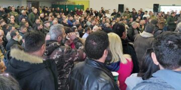 Γενικό μπλόκο 8-9 Ιανουαρίου, οι αγρότες σφίγγουν τον κλοιό στην κυβέρνηση (φωτό+βίντεο)