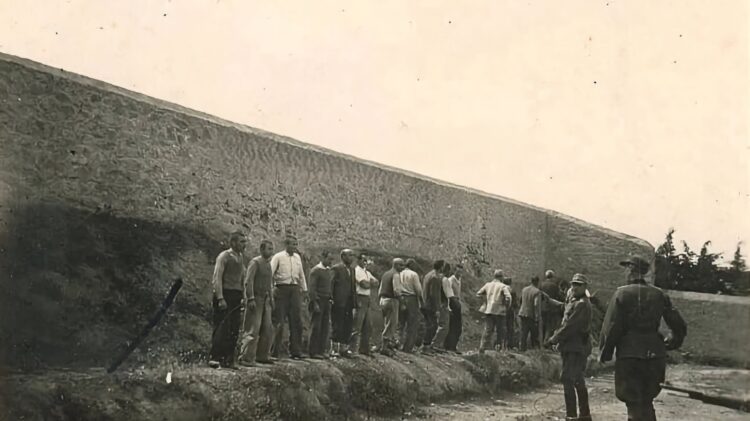 Aστική τάξη και Εθνική Αντίσταση: Όταν το Κολωνάκι έλεγε «σιγά μην κλάψω» για τους 200 της Καισαριανής