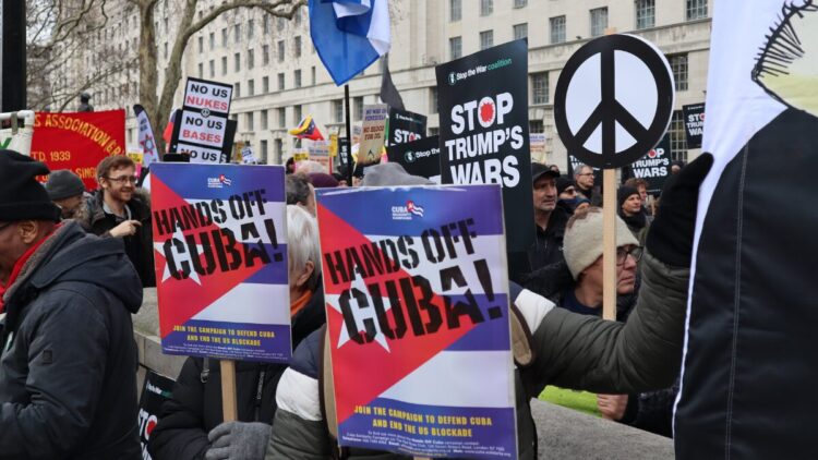 Η Κούβα της επανάστασης πρέπει να αντέξει!