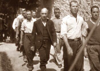 Φωτογραφίες Καισαριανής: Η ιστορική μνήμη δεν βγαίνει σε πλειστηριασμό!