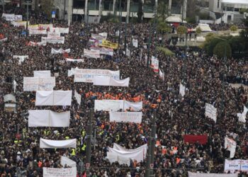 Τέμπη τρία χρόνια μετά: Ο λαός μπορεί να τους ανατρέψει!
