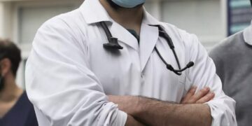 Νέοι γιατροί: Πρωτοβουλία για τις αναβολές στράτευσης