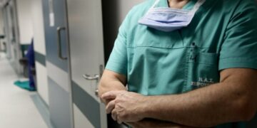 Συγκροτήθηκε «Πρωτοβουλία νέων γιατρών για τις αναβολές στράτευσης» – Συγκέντρωση στο ΥΕΘΑ στις 25/2