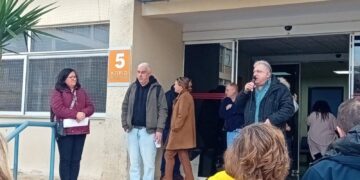 «Γεννηματάς»: Συγκέντρωση αλληλεγγύης στη Μ. Χαρχαρίδου που καθαιρέθηκε επειδή αρνήθηκε την αξιολόγηση