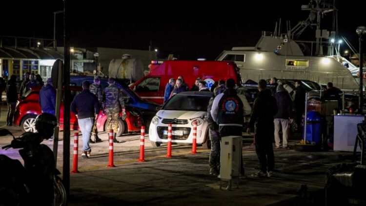 ΑΝΤΑΡΣΥΑ και Κομμουνιστική Απελευθέρωση καταγγέλλουν το έγκλημα κατά μεταναστών στη Χίο – Συλλαλητήριο Πέμπτη 5/2 6 μ.μ. Σύνταγμα