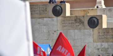 Οι δρόμοι πλημμύρισαν ξανά για το έγκλημα στα Τέμπη (βίντεο)