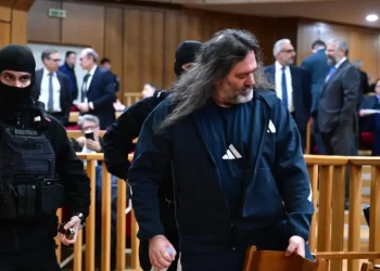 Ποινές Χρυσής Αυγής: Στη φυλακή οδηγείται η Ζαρούλια και άλλοι τρεις παραμένουν φυλακισμένοι