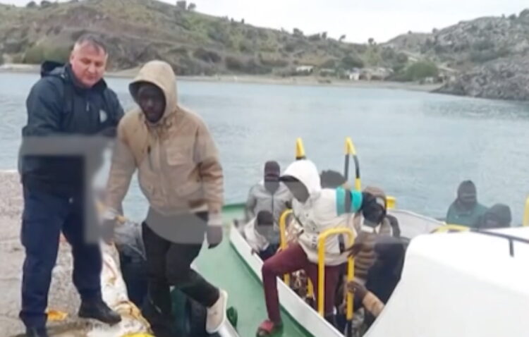 Αργός θάνατος από δίψα και ασιτία για 22 πρόσφυγες νότια της Κρήτης