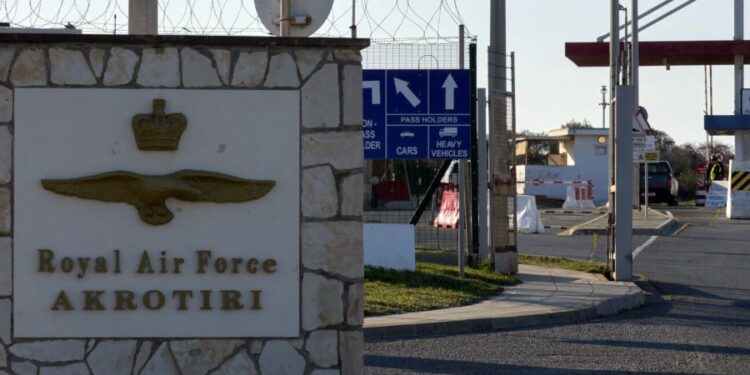 Απειλή για την Κύπρο οι βρετανικές βάσεις και το ΝΑΤΟ