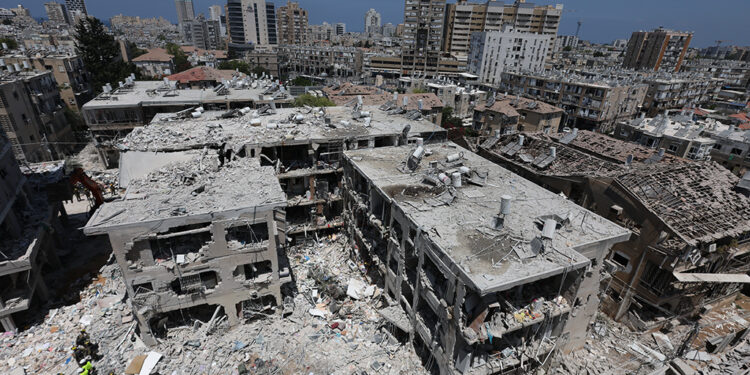 ΗΠΑ και Ισραήλ θέλουν να τελειώσουν τη δουλειά – Η επίθεση στο Ιράν και η «Νέα Μέση Ανατολή»