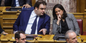 Ούτε για έναν καφέ… στο χέρι δε φτάνει η αύξηση