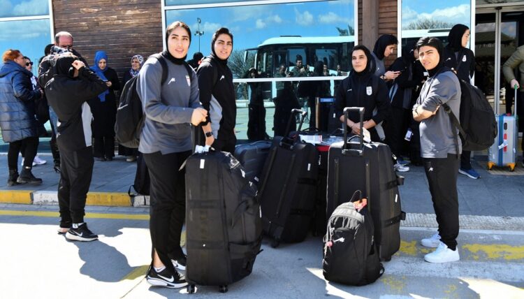 Πράσινες και Κόκκινες Κάρτες