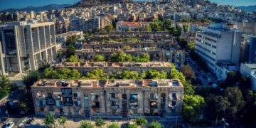 Κίνδυνος βίαιης εκκένωσης για τα Προσφυγικά