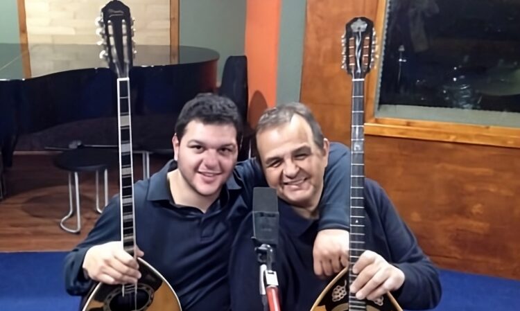 Βαγγέλης και Βασίλης Κορακάκης: Μαζί με το ρεμπέτικο να αλλάξουμε την κοινωνία