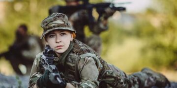 Στέλνουν φύλλα πορείας στις γυναίκες!