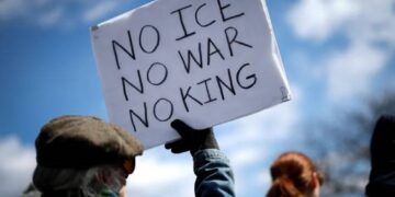 Ξεσηκωμός ενάντια  στους «βασιλιάδες»  του πολέμου  και του καπιταλισμού