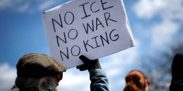 Ξεσηκωμός ενάντια  στους «βασιλιάδες»  του πολέμου  και του καπιταλισμού