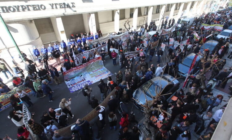 Ενωτικό Κίνημα για την Ανατροπή: Τώρα μιλάμε εμείς- απεργιακός αγώνας διαρκείας