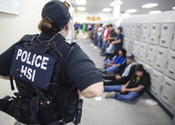 Εντείνεται το πογκρόμ κατά προσφύγων και μεταναστών στις ΗΠΑ