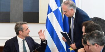 Τρίζει η κυβέρνηση ώρα για ανατροπή!