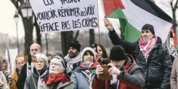 Επικρίνεις το Ισραήλ;  Είσαι εγκληματίας!